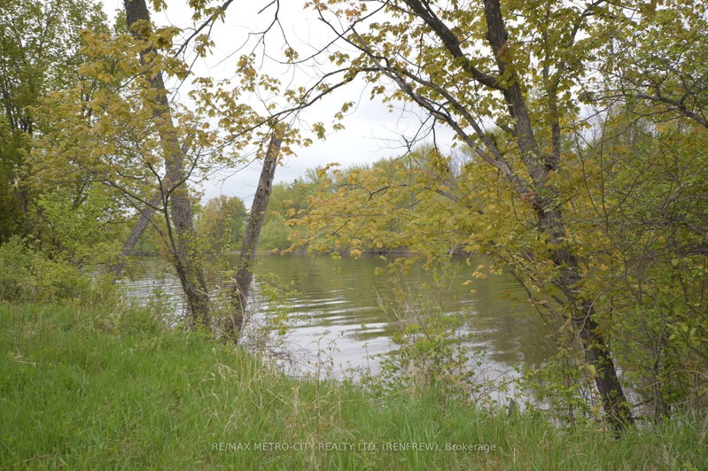 00 River Road
