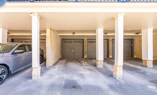 76 - 383 Dundas Street E