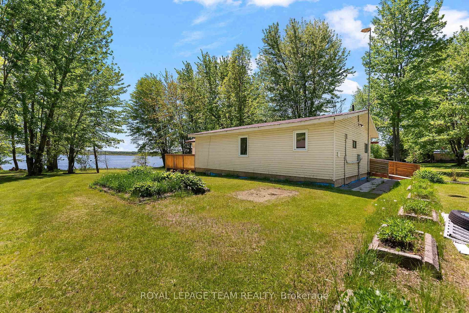 424 Hummingbird Lane • Eganville, ON photo 22