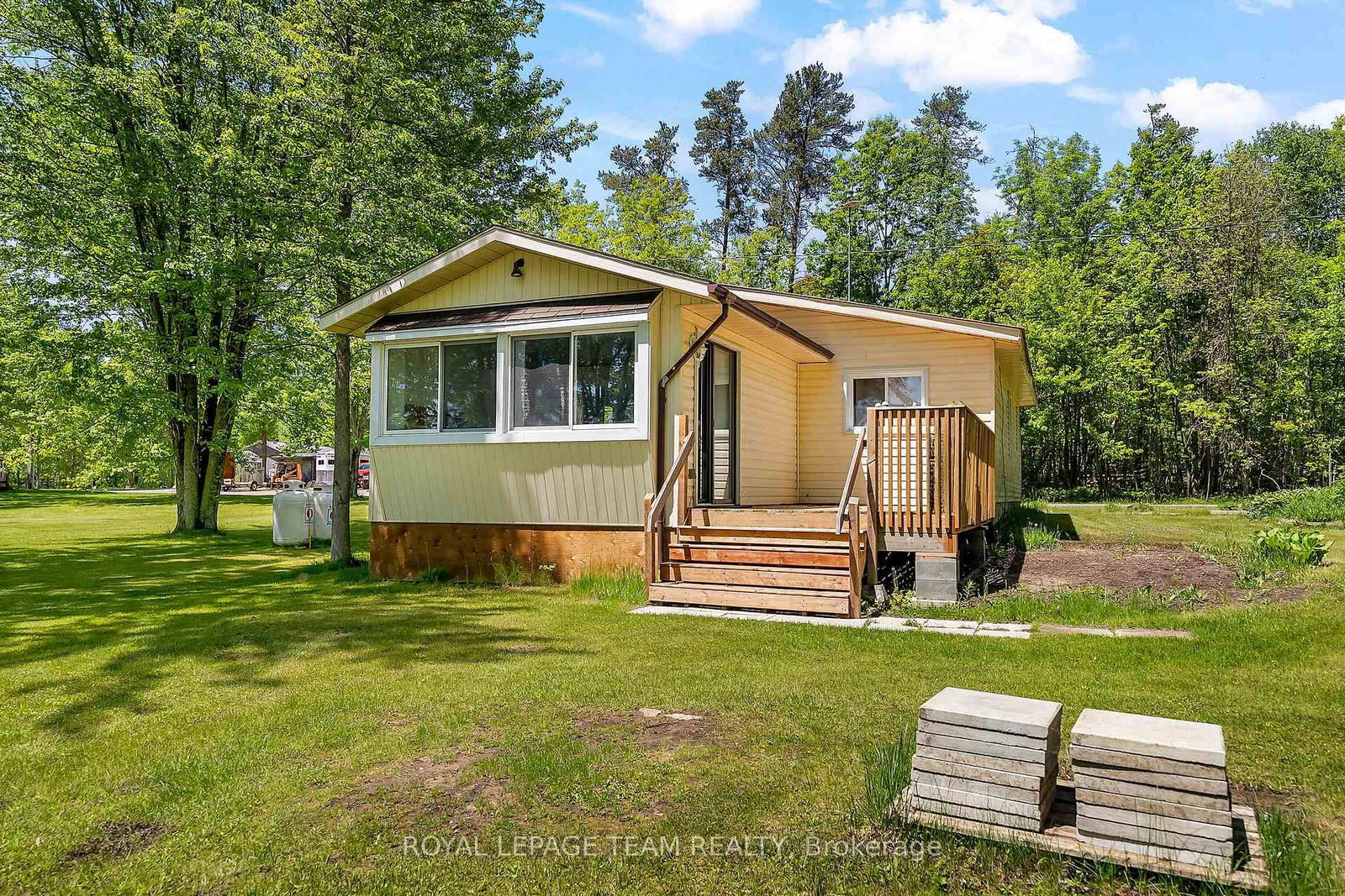 424 Hummingbird Lane • Eganville, ON photo 5