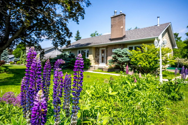 834 Crowley Crescent