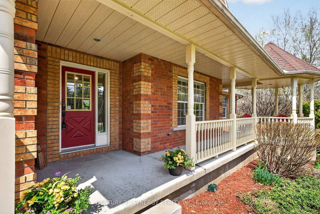 6 Sawgrass Circle