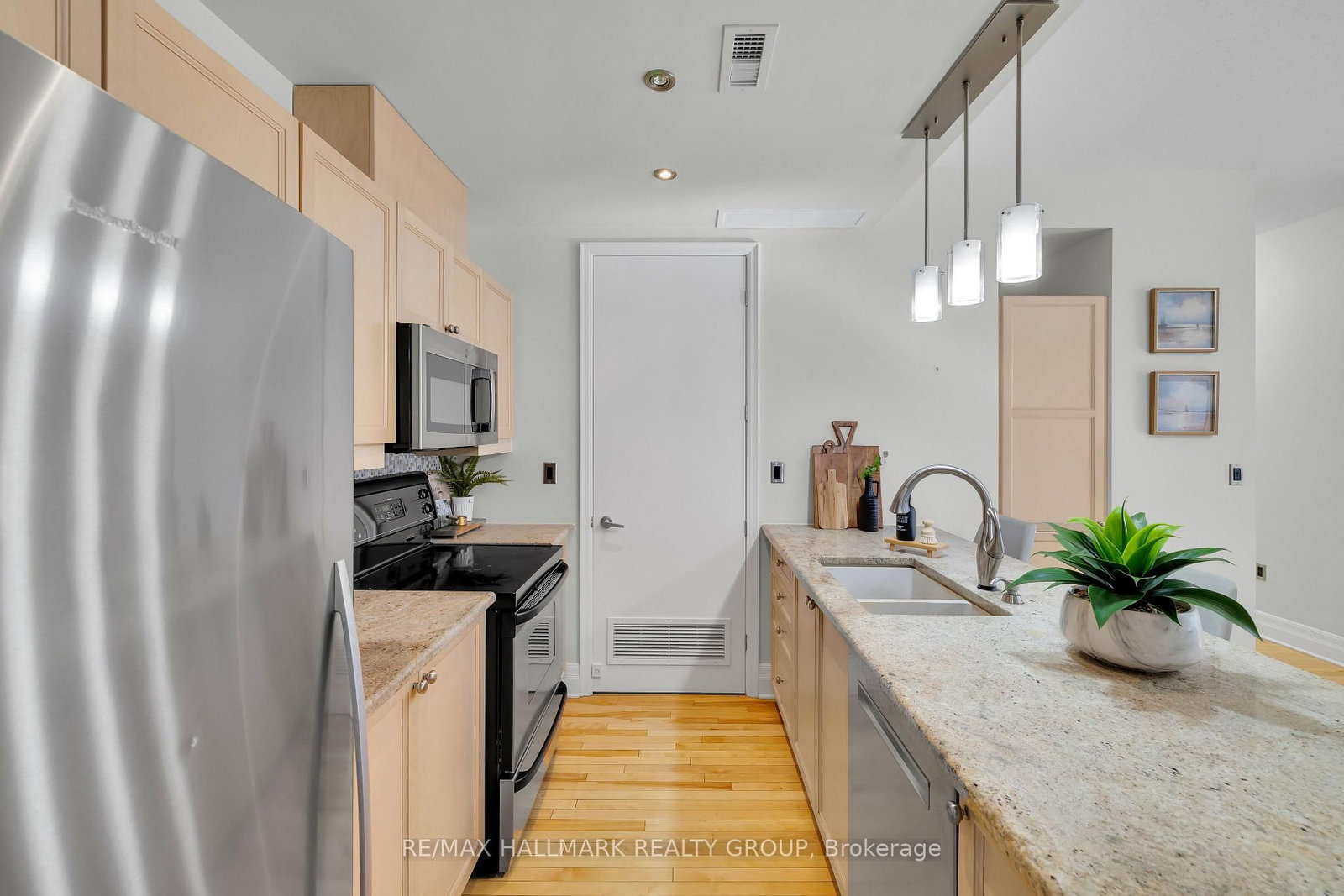 260 Besserer Street, Unit 203 - Photo 18