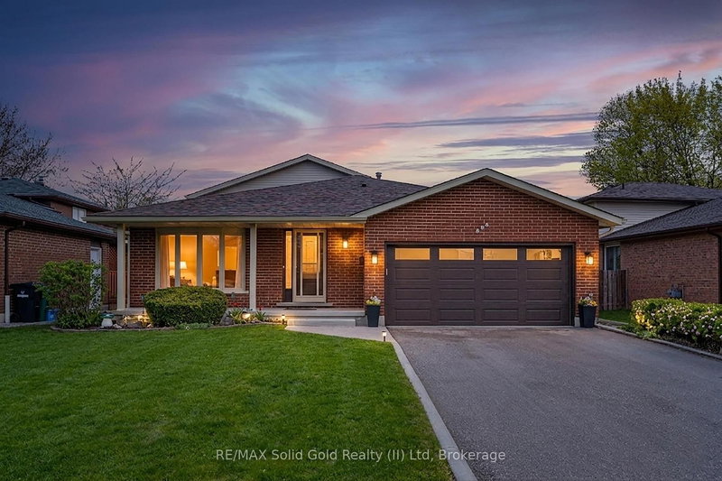 484 Hunterswood Crt, Waterloo, N2K 3E9 | Image 3