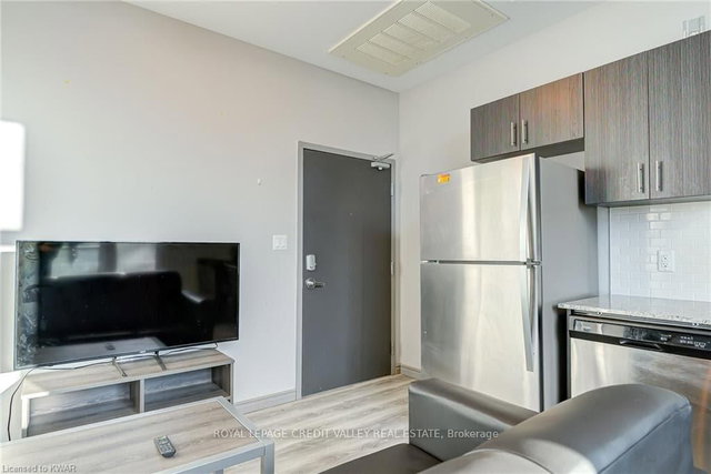 F-104 - 275 Larch Street