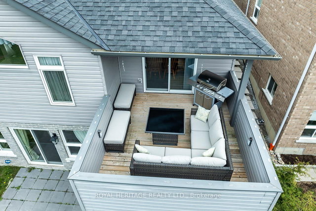 25 Summer Lane