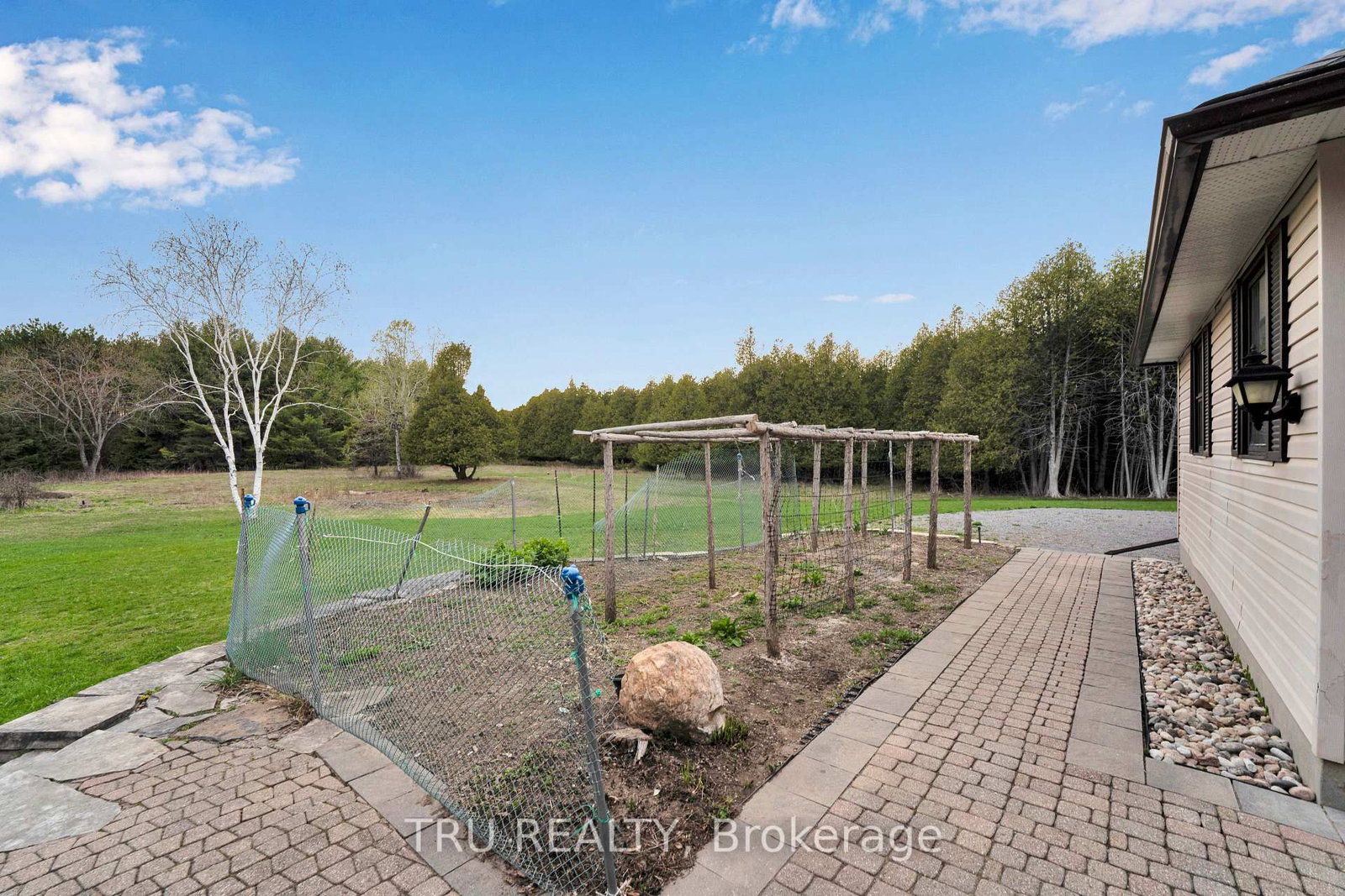 2529 MARSHWOOD Road • Carp, ON photo 37