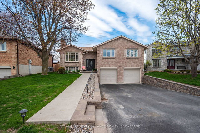 1048 Palmerston Crescent