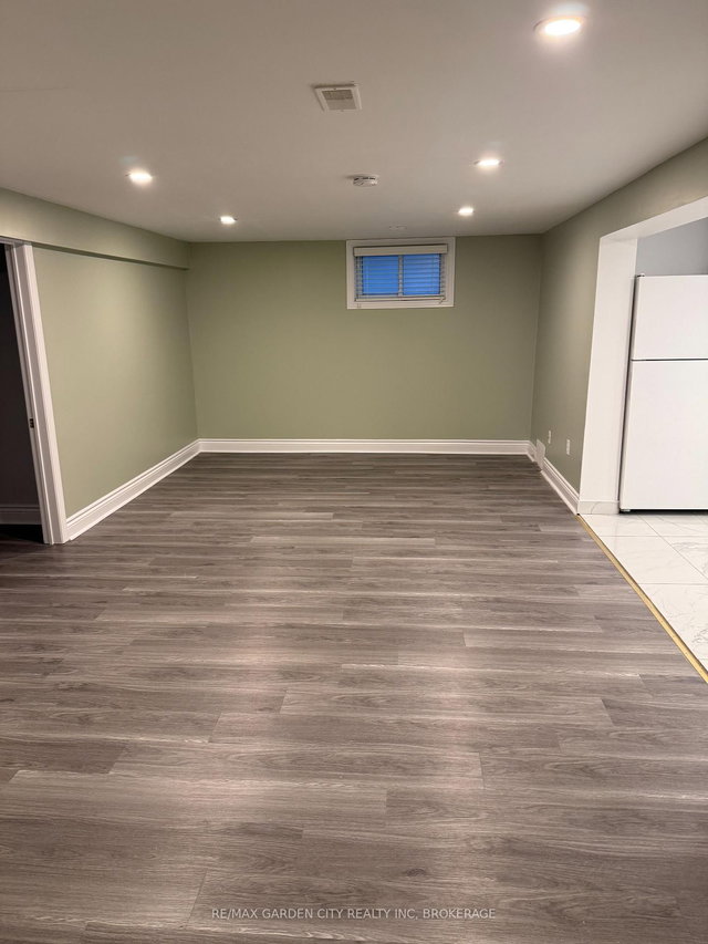 44 VALENCOURT Drive