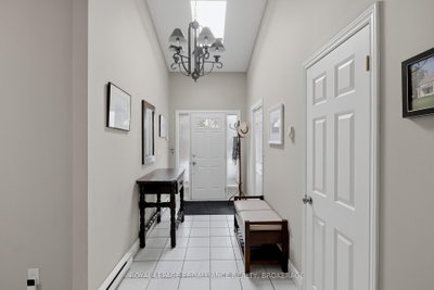 27 Riverside Drive — photo 3