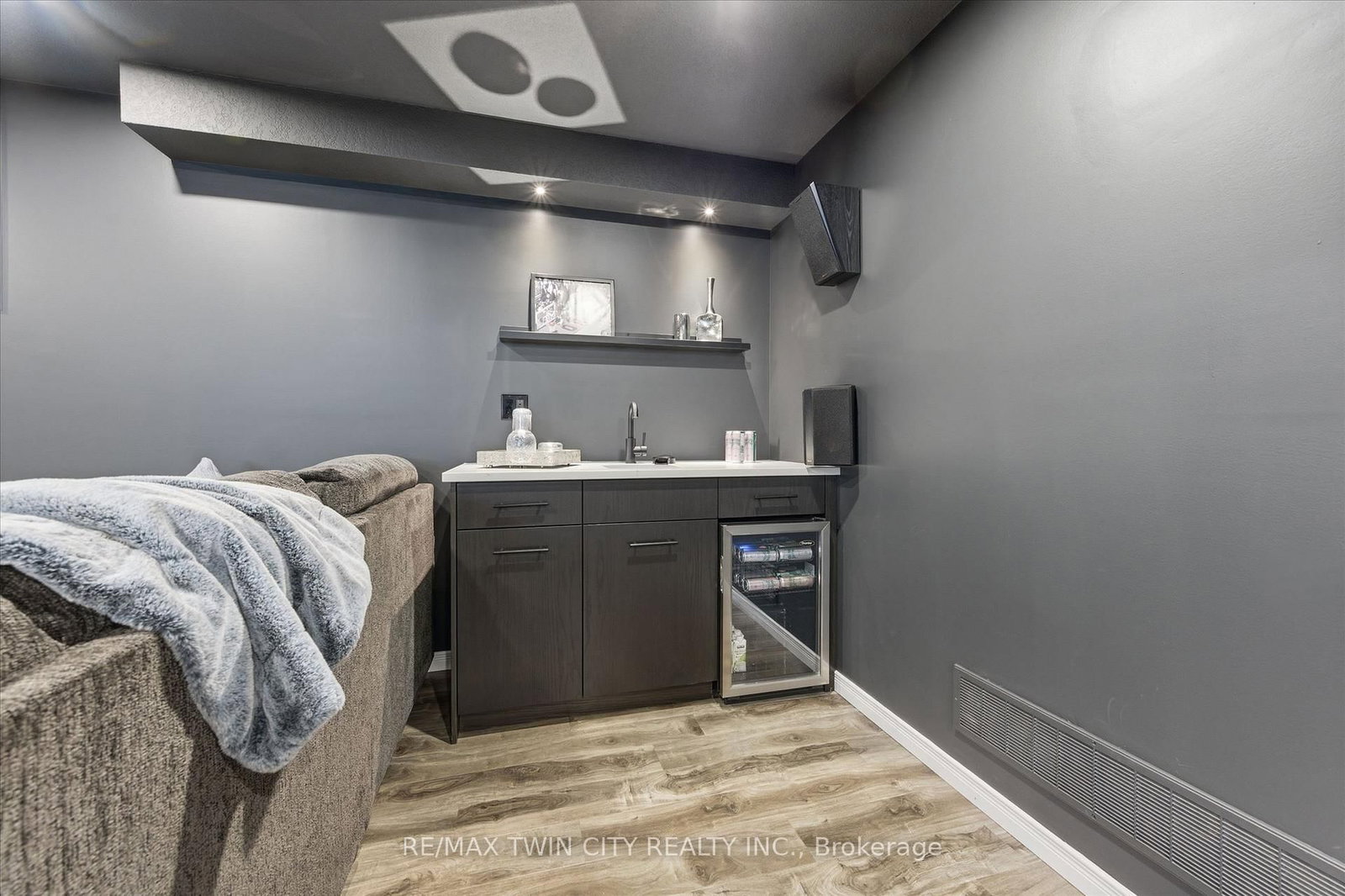 33 Mistywood Street - Photo 34