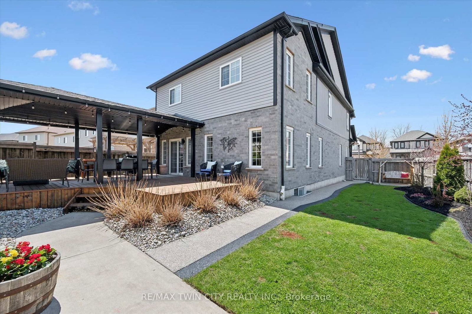 33 Mistywood Street - Photo 40
