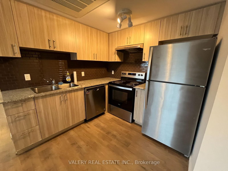 A508 - 275 Larch St, Waterloo, N2L 3R2 | Image 2