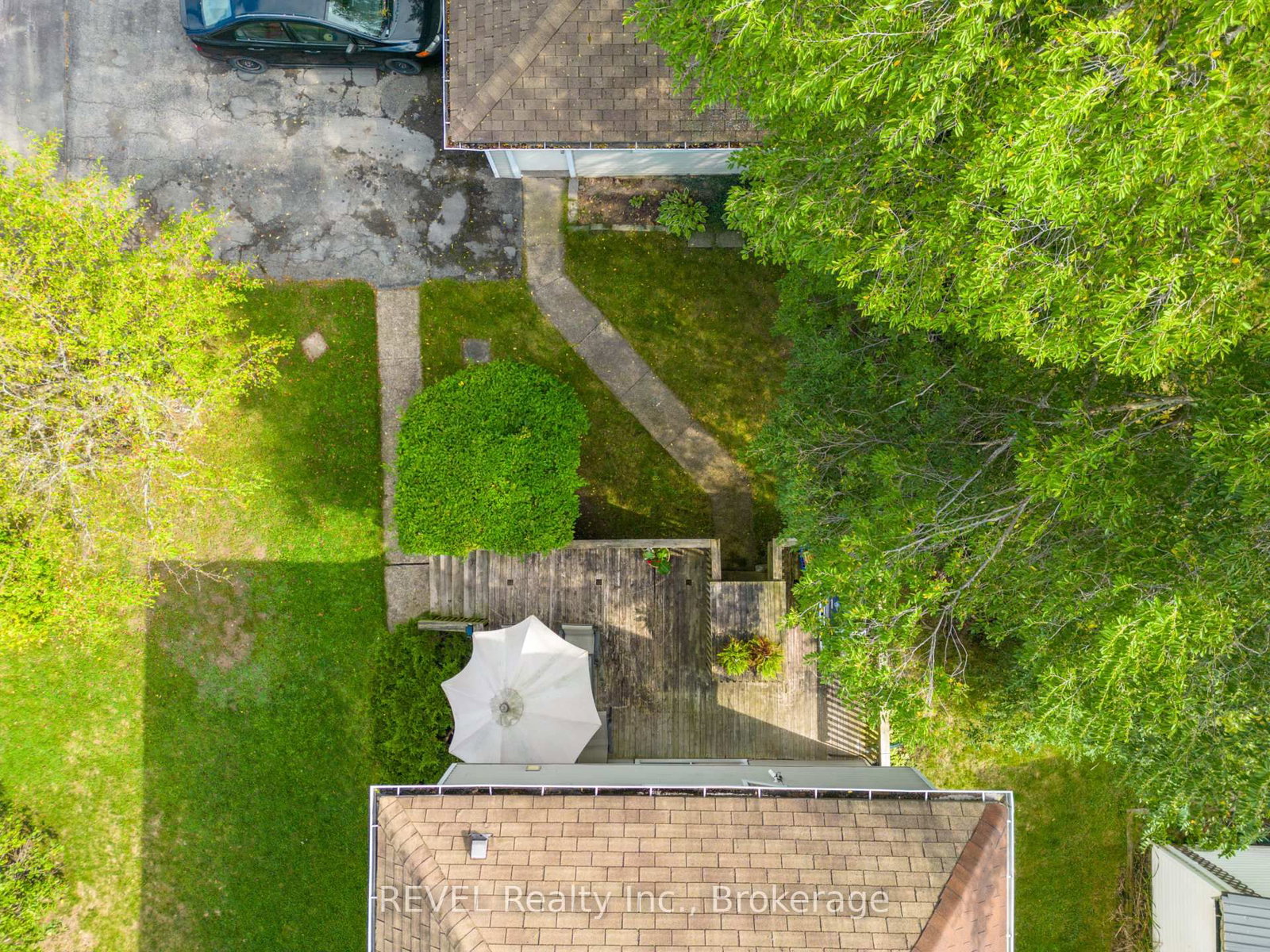 Detached House sold at 32 Bay Avenue, Welland, Ontario, L3B 3G6 - Dain City - MLS: X13090944