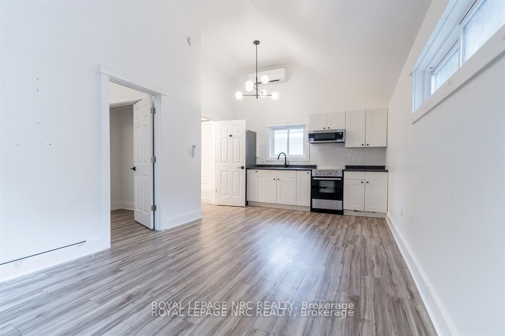 387 Elmwood Avenue • Fort Erie, ON photo 18