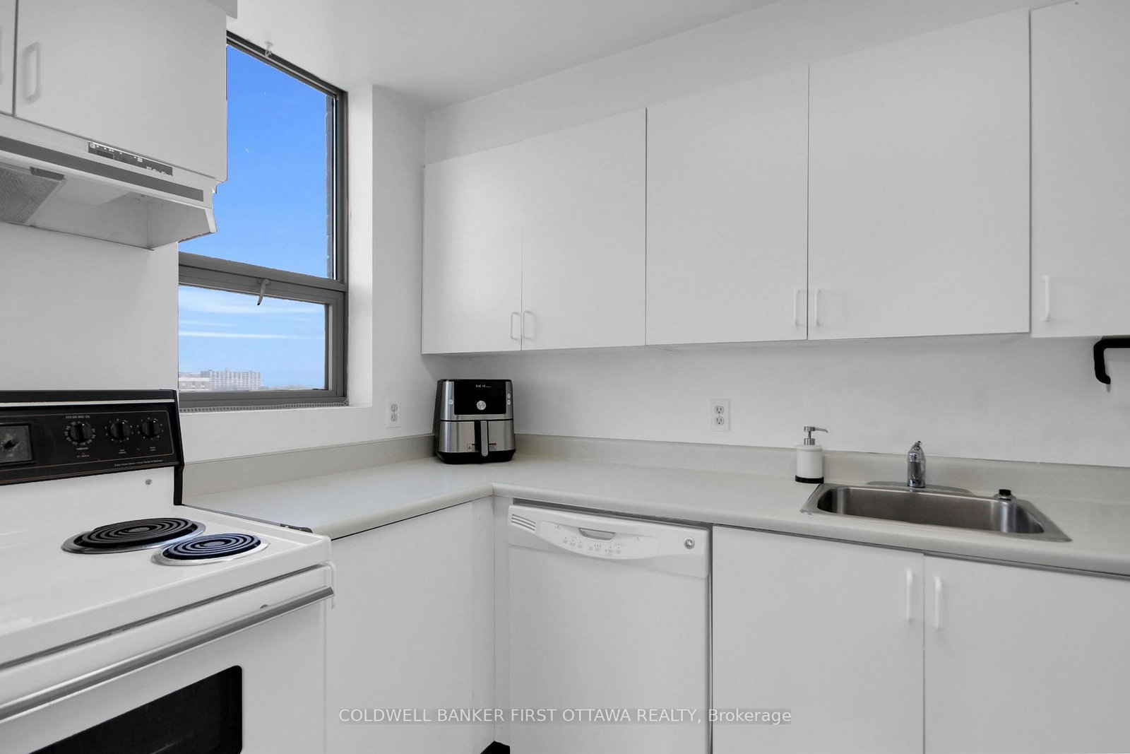 1440 Heron Road, Unit 811 - Photo 13