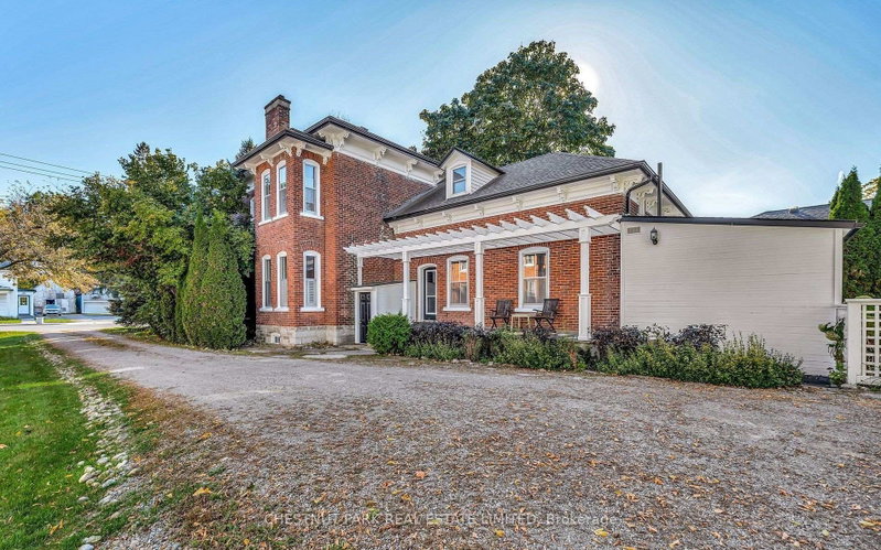 25 Picton Main Street