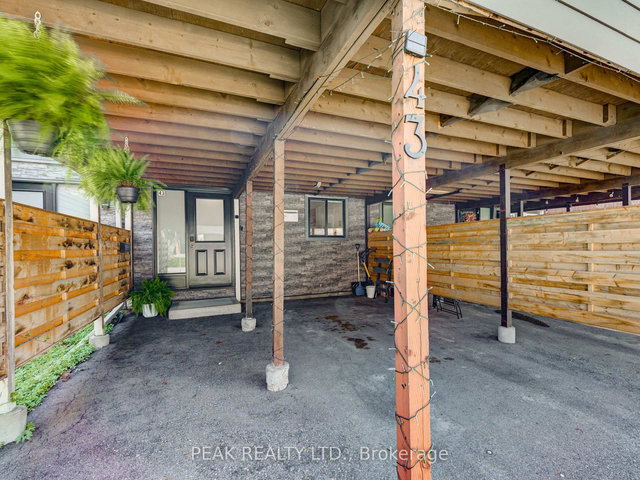 43 - 135 Chalmers Street S