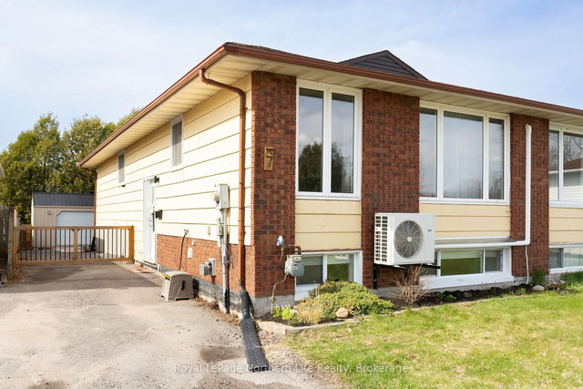 7 Harris Drive