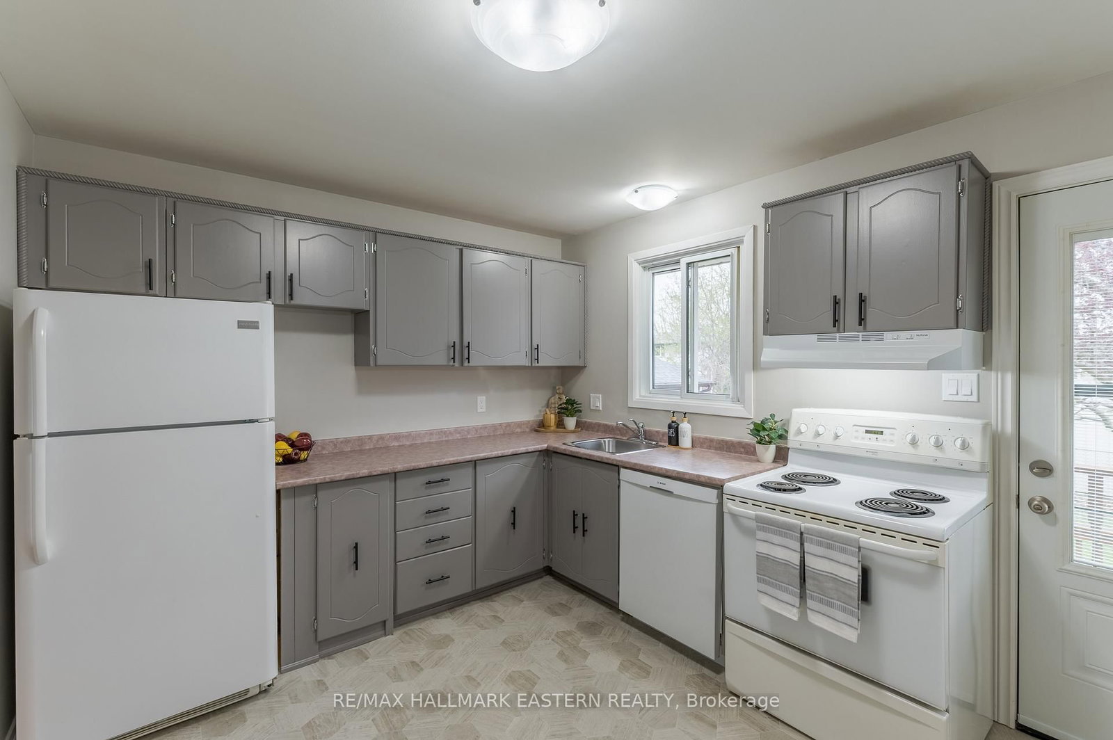 591 Otonabee Drive • Peterborough, ON photo 18