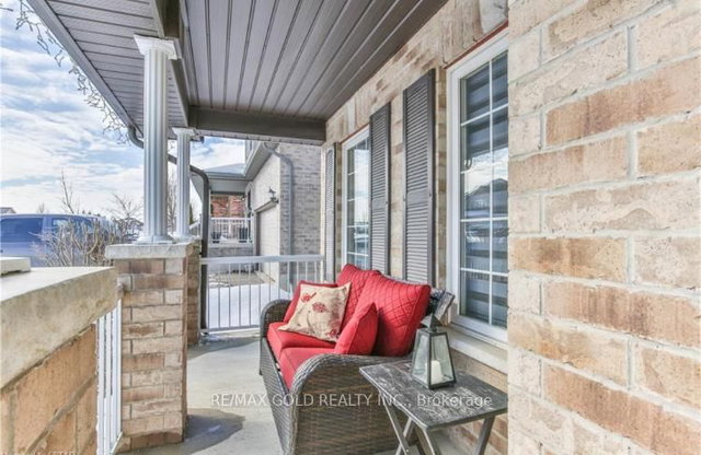 65 Woodhatch Crescent