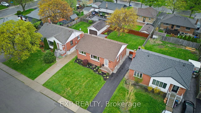 51 Bromley Road