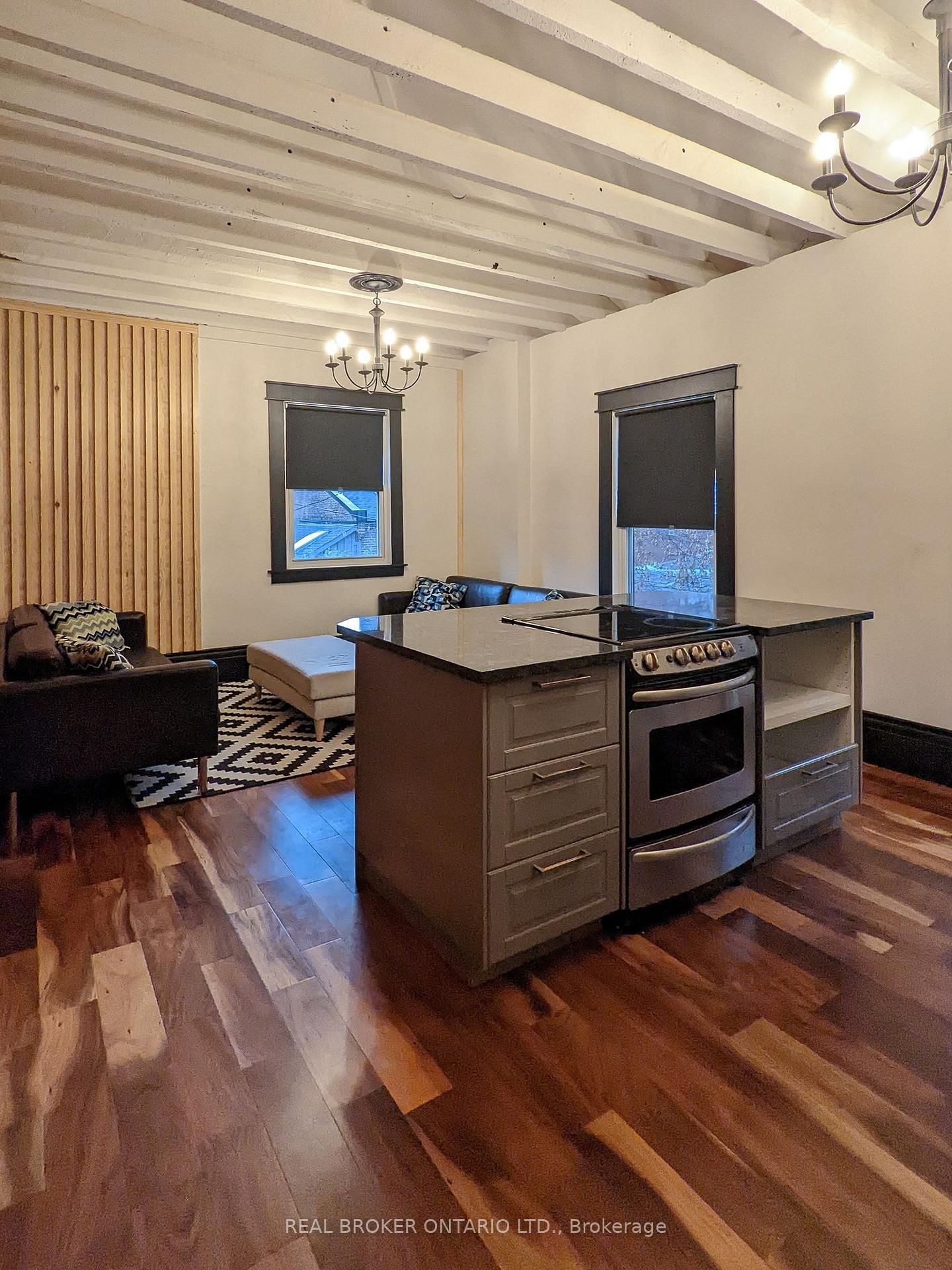 158 Hunter Street E • Hamilton, ON photo 17