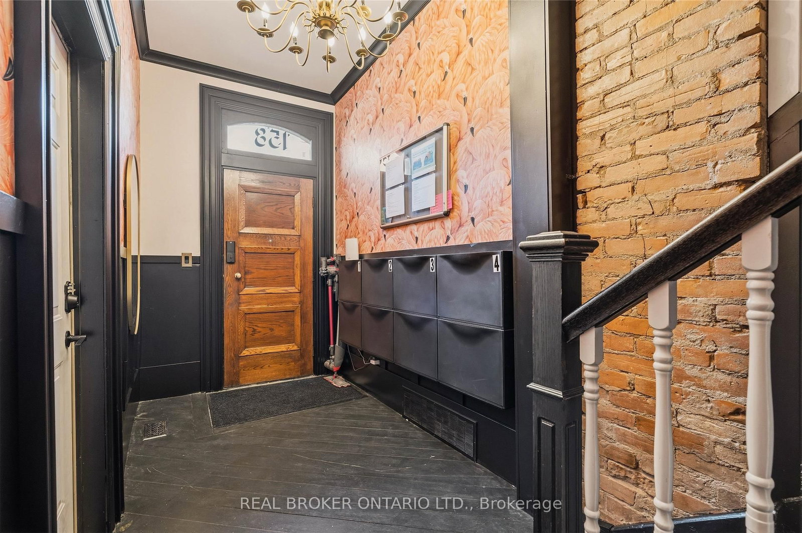 158 Hunter Street E • Hamilton, ON photo 4