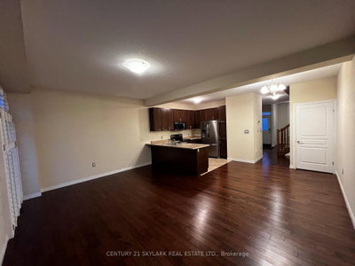 96 CHARLESWOOD Crescent — photo 5