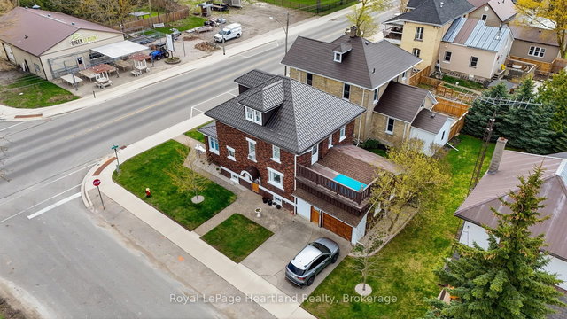 57 Elora Street N