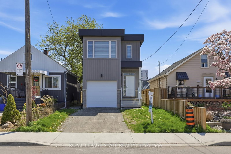 37 Delena Ave S, Hamilton, Ontario