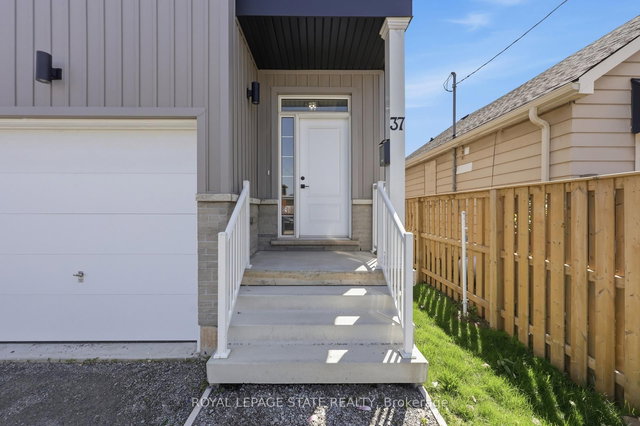 37 Delena Avenue S