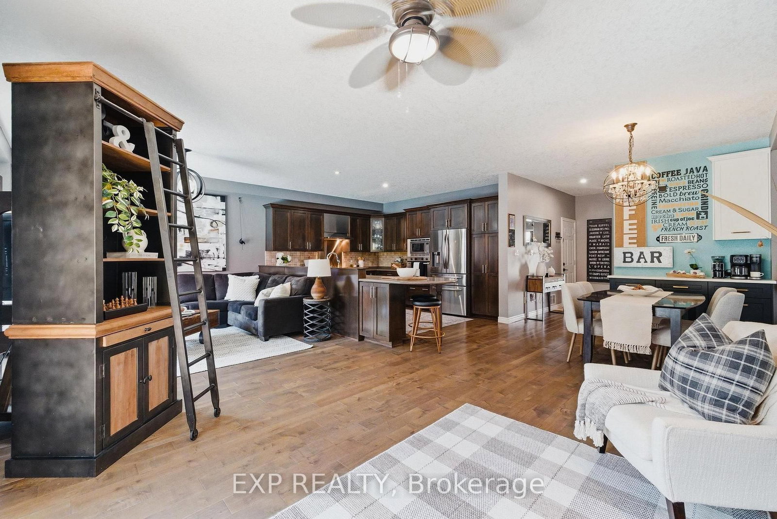 631 Woodlawn Place - Photo 16