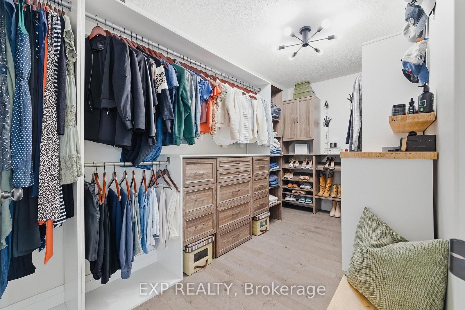 631 Woodlawn Place - Photo 24