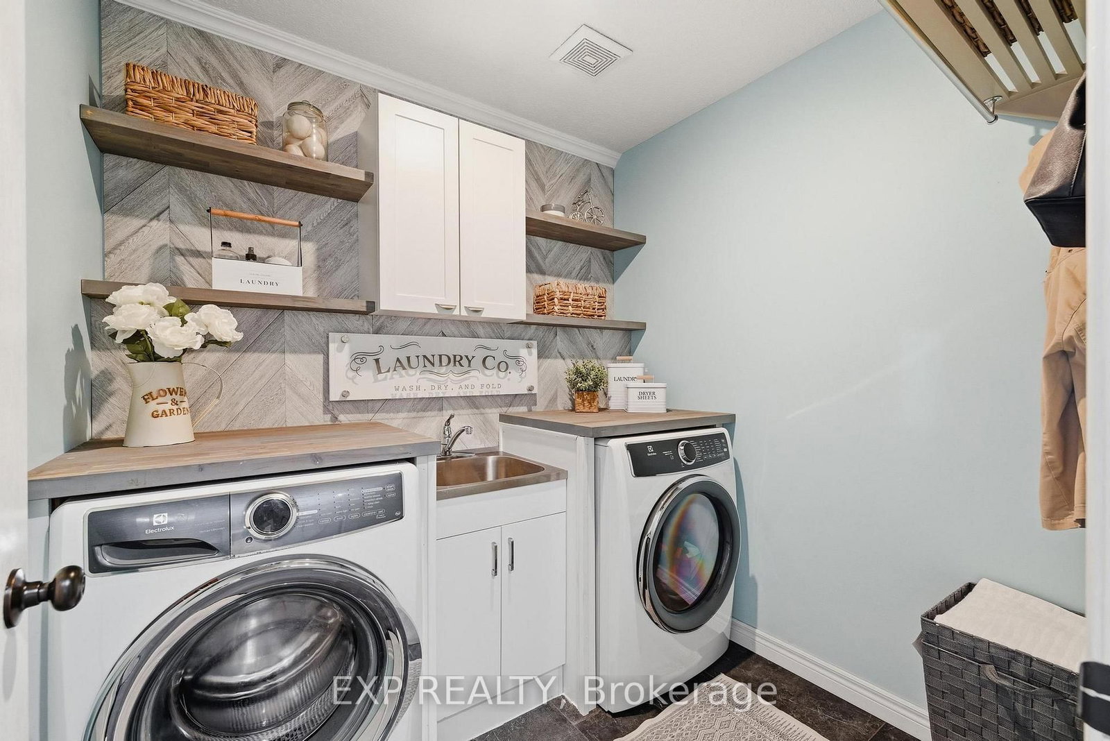 631 Woodlawn Place - Photo 34