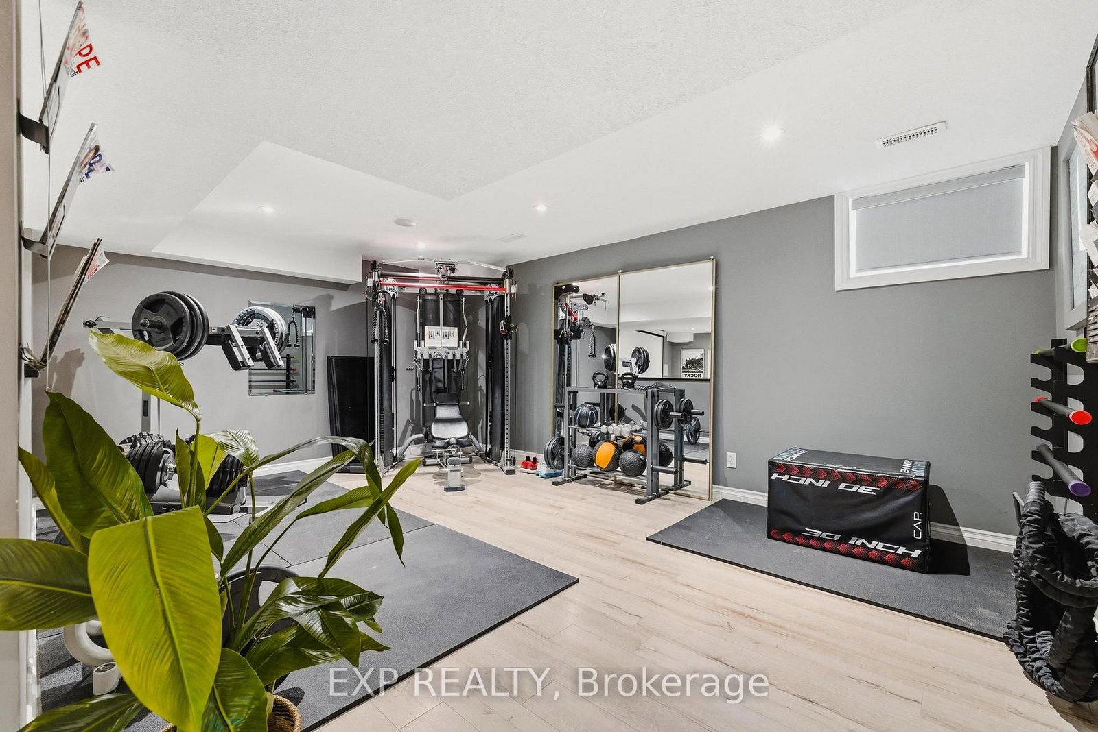 631 Woodlawn Place - Photo 39