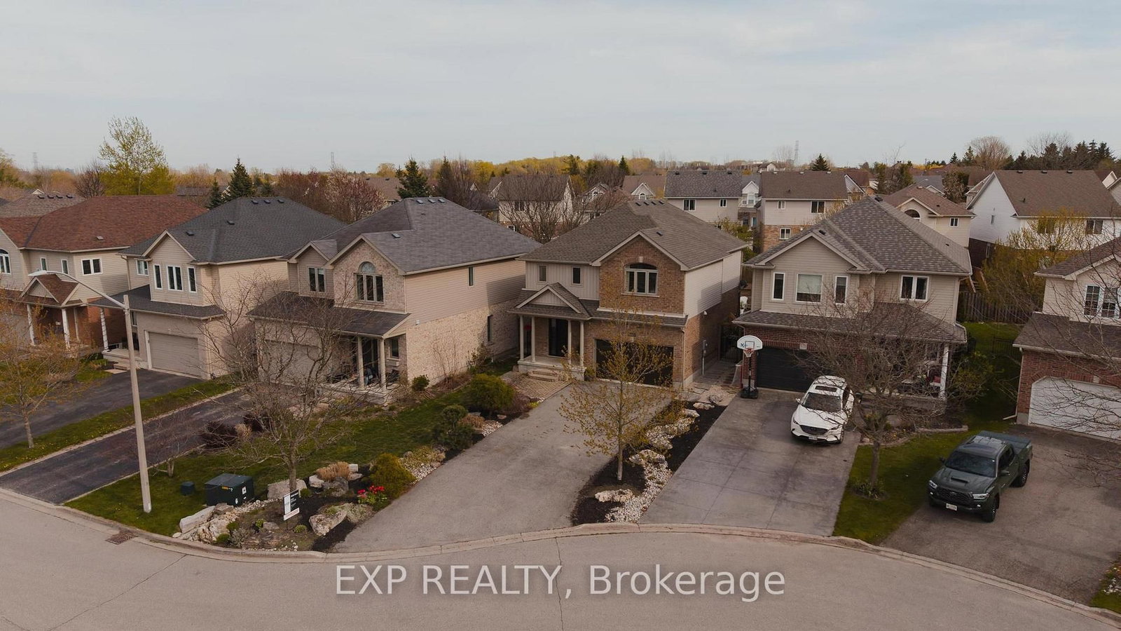 631 Woodlawn Place - Photo 49