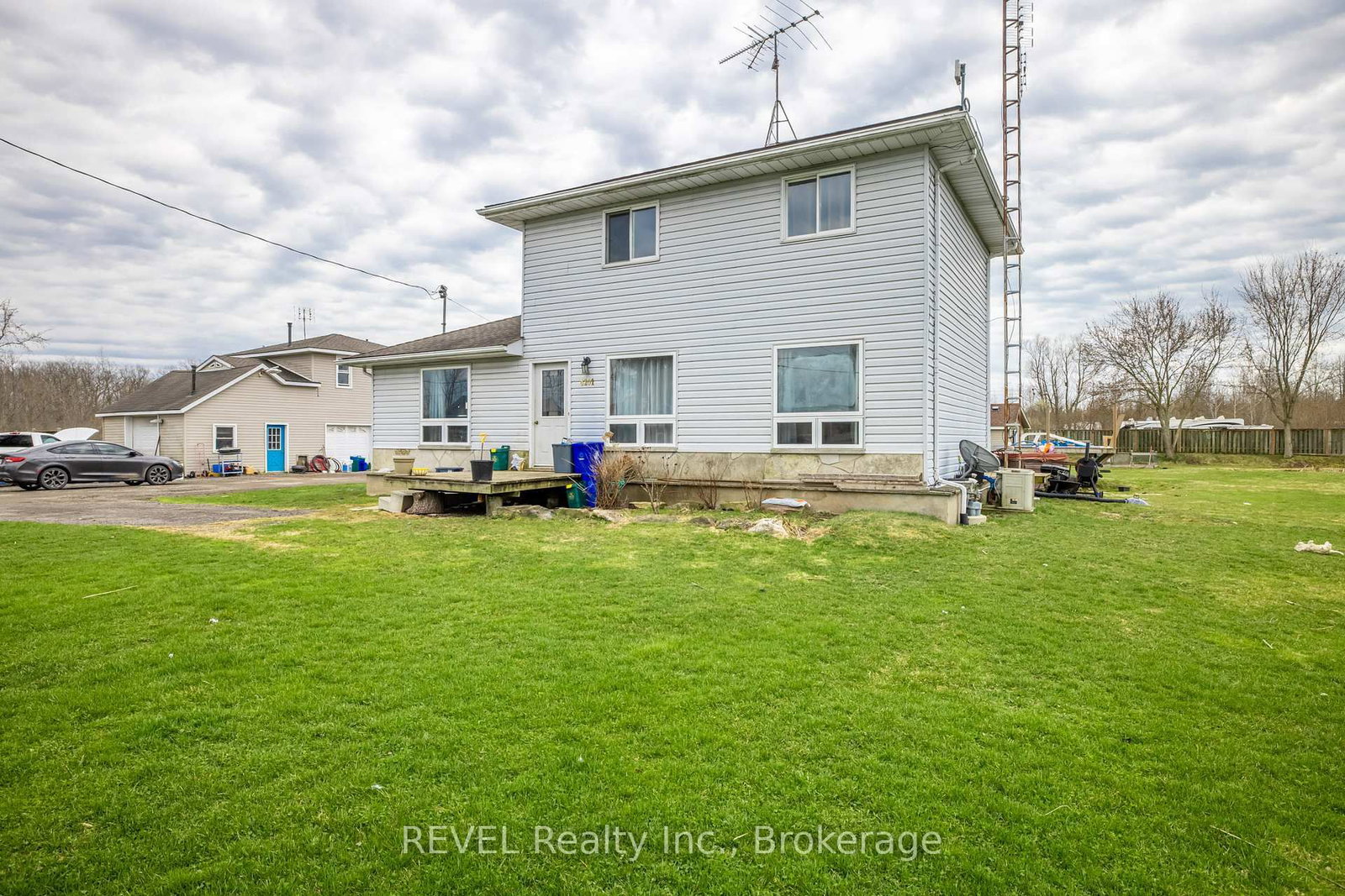 4201 Fox Road • Fort Erie, ON photo 2