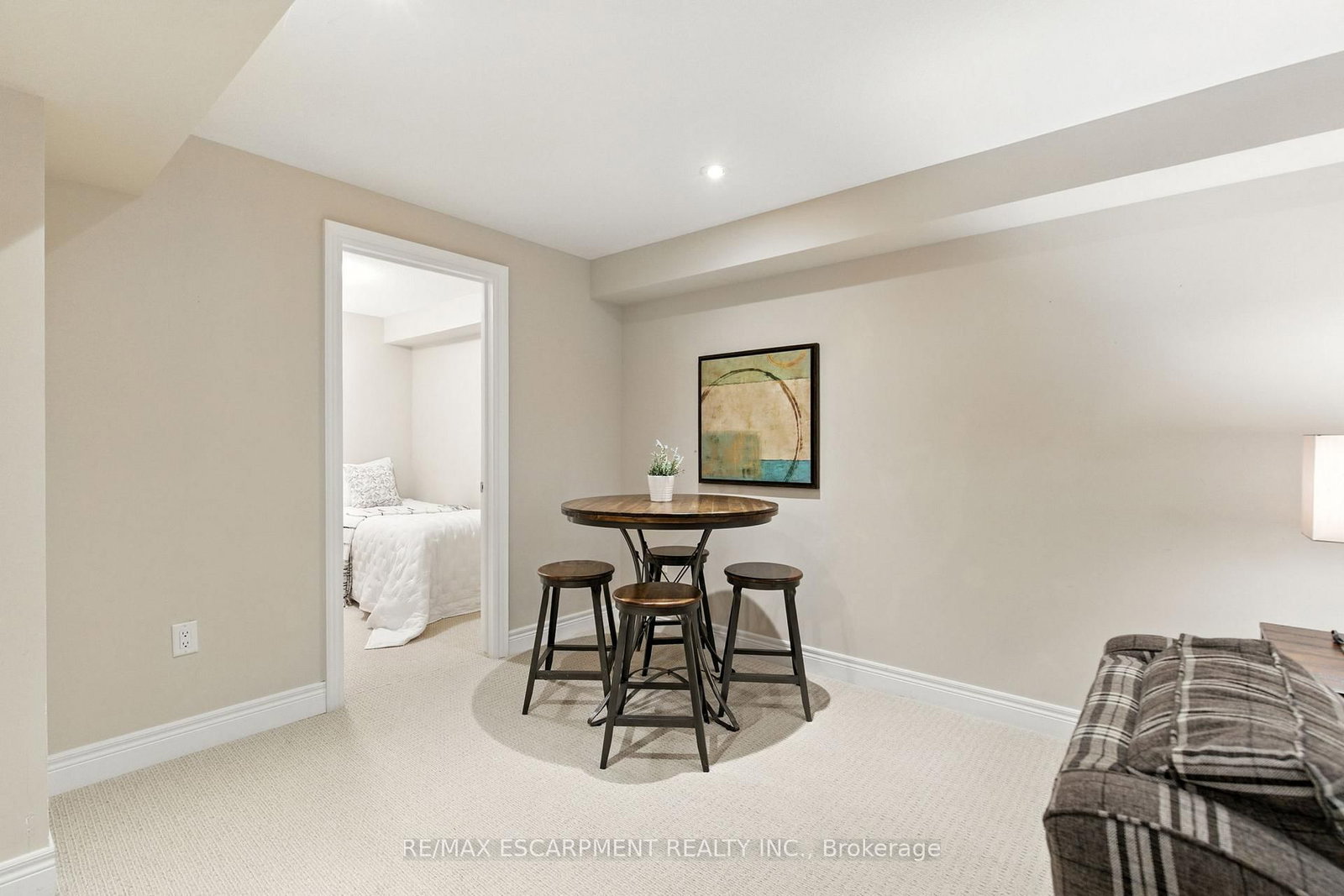 4 Burgundy Grove - Photo 36