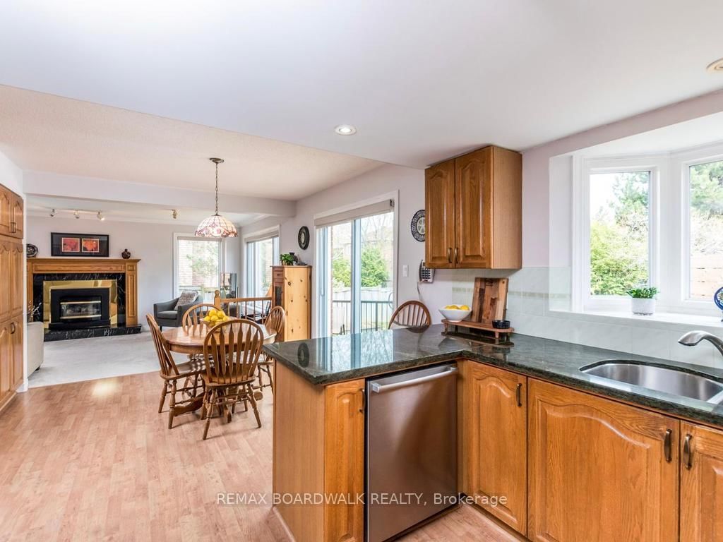 42 Slade Crescent • Ottawa, ON photo 12
