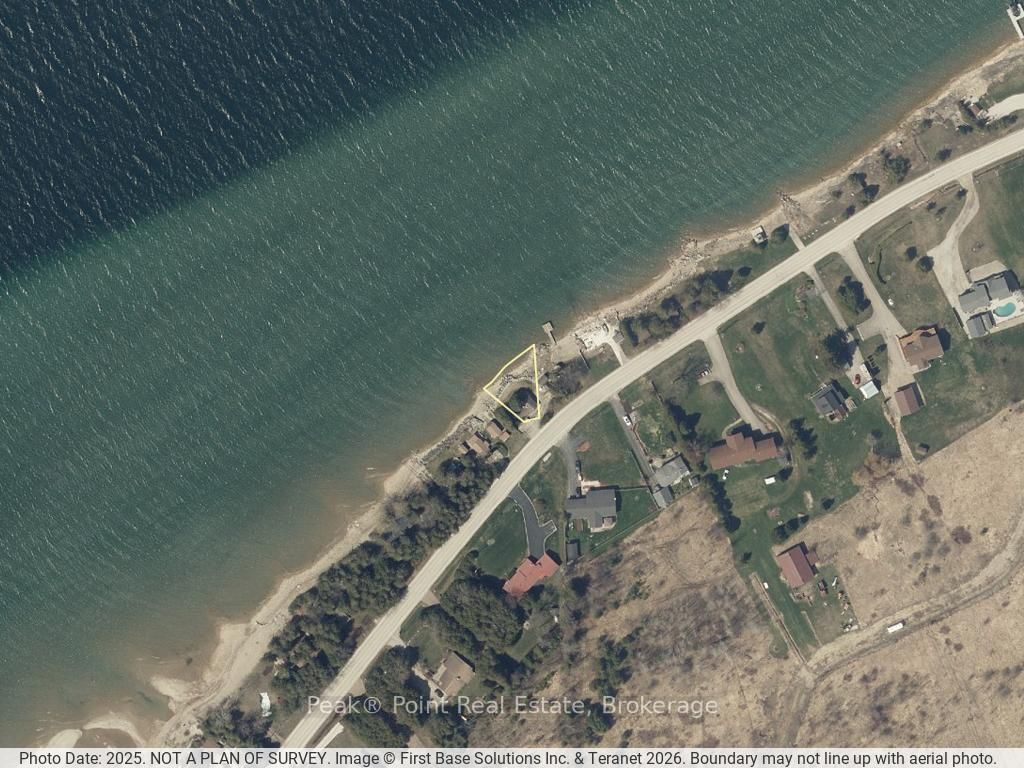 502233 Grey 1 Road • Georgian Bluffs, ON photo 4