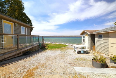 502233 Grey 1 Road • Georgian Bluffs, ON photo 8