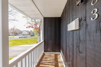 283 Ivon Avenue W • Hamilton, ON photo 8