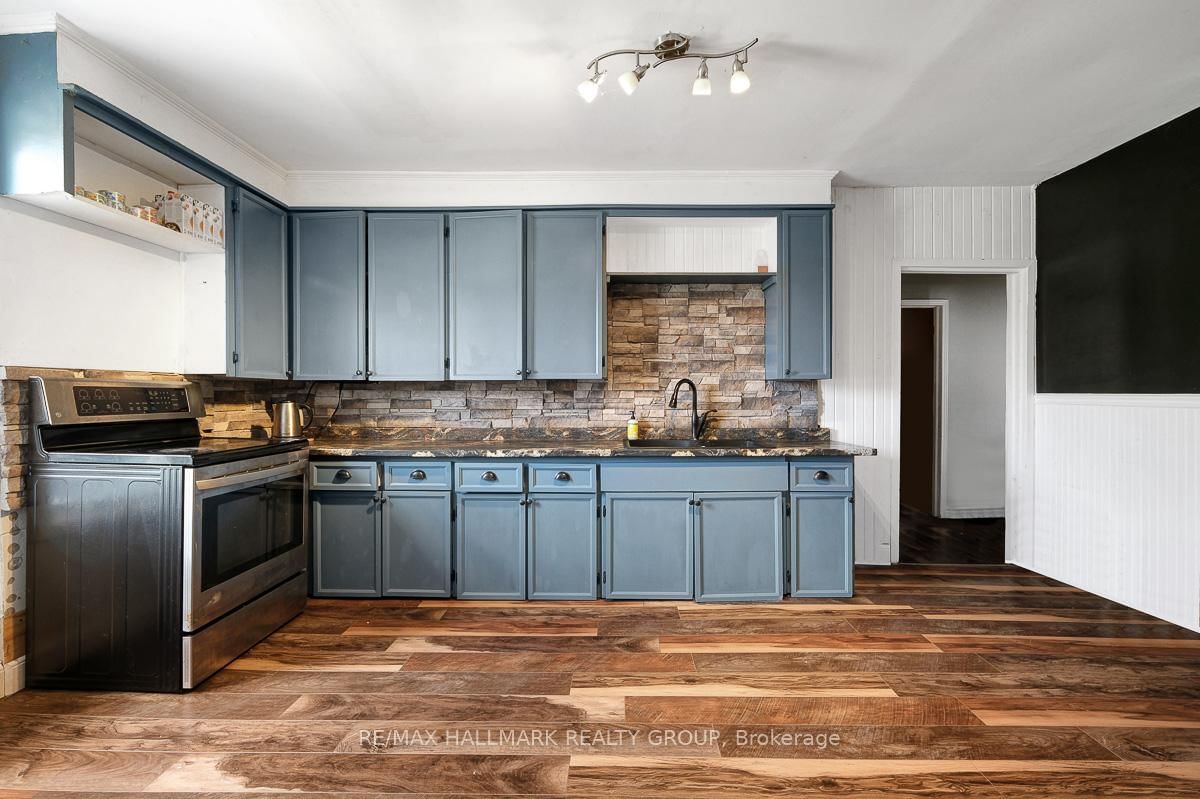 20 Brock Street S • Perth, ON photo 15