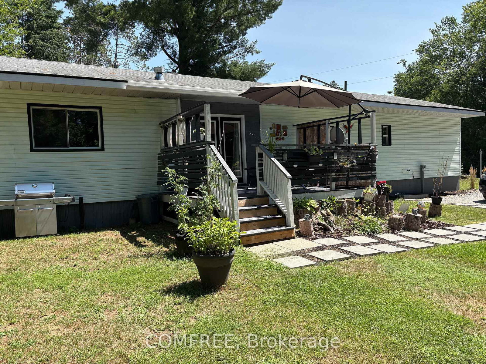 1713 Hwy 11 S • #402 • Gravenhurst, ON photo 1