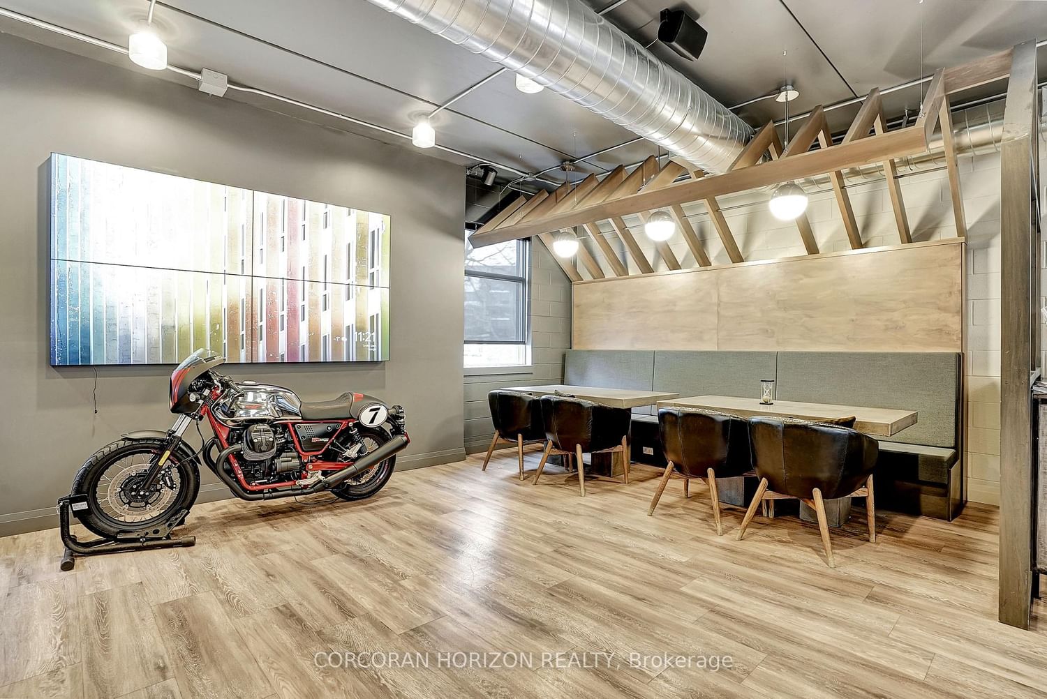 618 King Street W - Photo 17