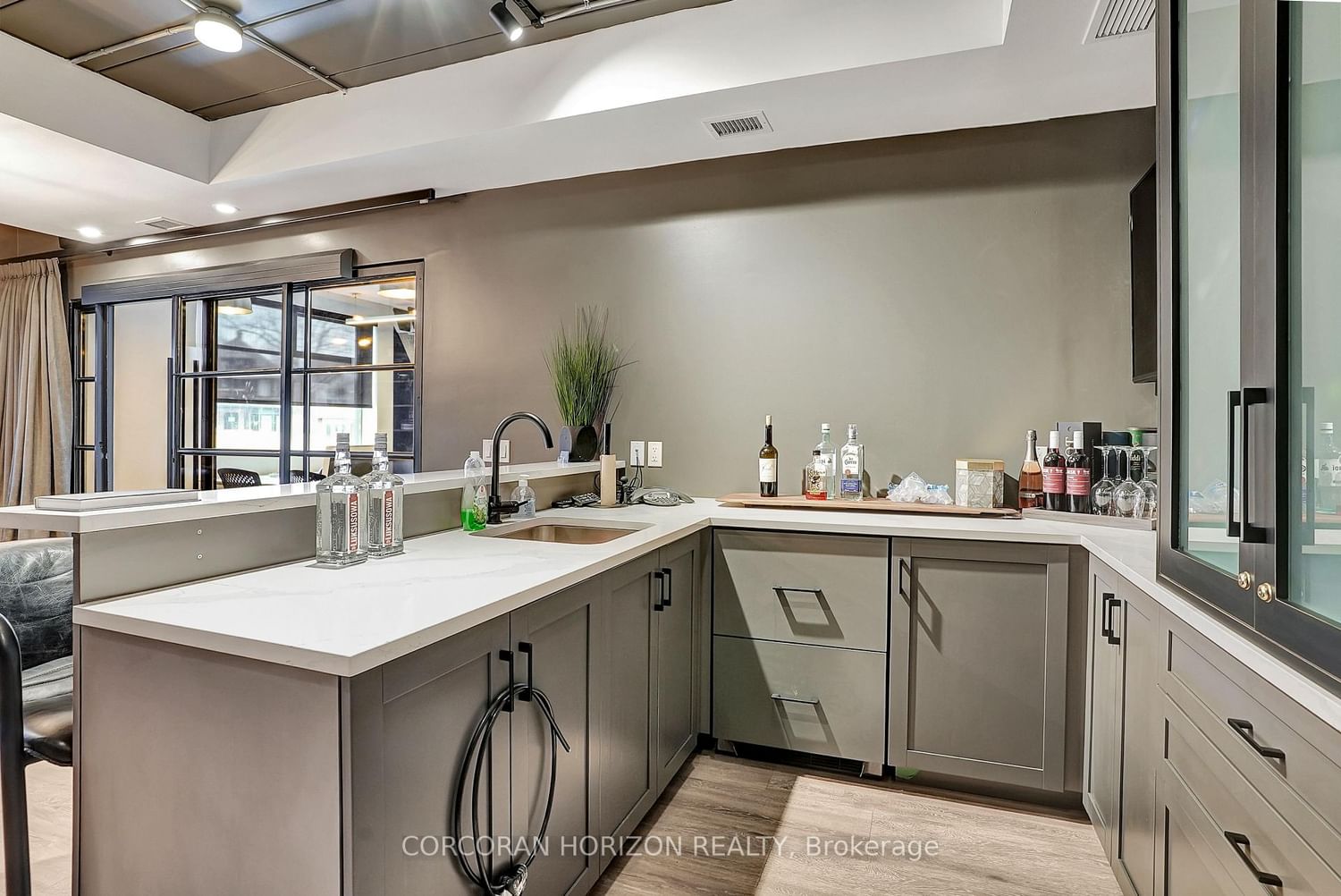 618 King Street W - Photo 26