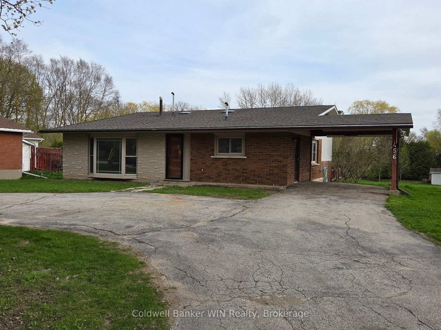 456 Queen Street W