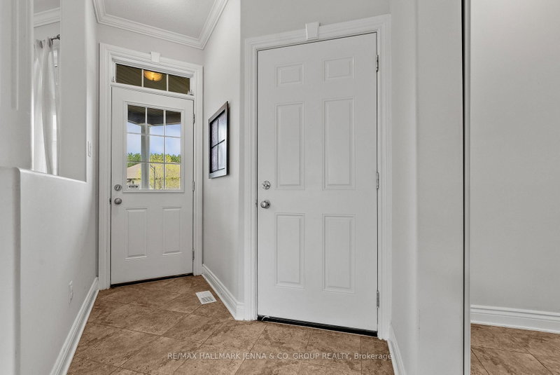 281 Topaze Crescent