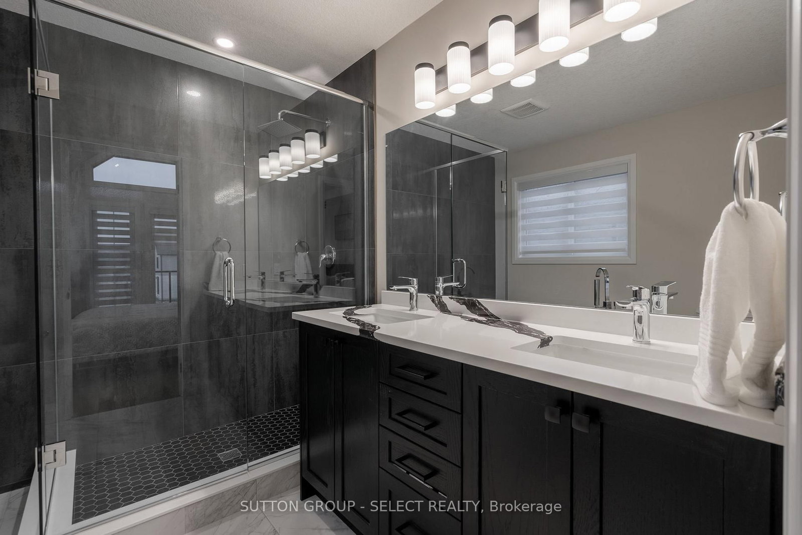 6343 HEATHWOODS Avenue • London South, ON photo 19